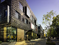 三里屯VILLAGE南区　北京ラチス<br />SANLITUN VILLAGE，SOUTH SITE， LATTICE IN BEIJING１