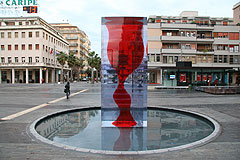 ペスカラのおおきなワイングラス<br />HUGE WINEGLASS IN PESCARA２